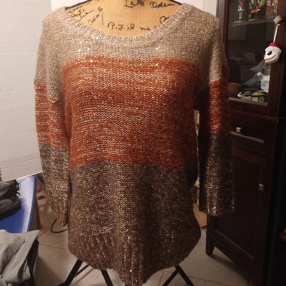 Women's sweater